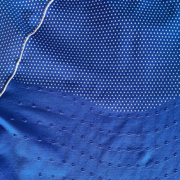 Nike pro, short sleeve workout top, size M, royal blue - Picture 5 of 6